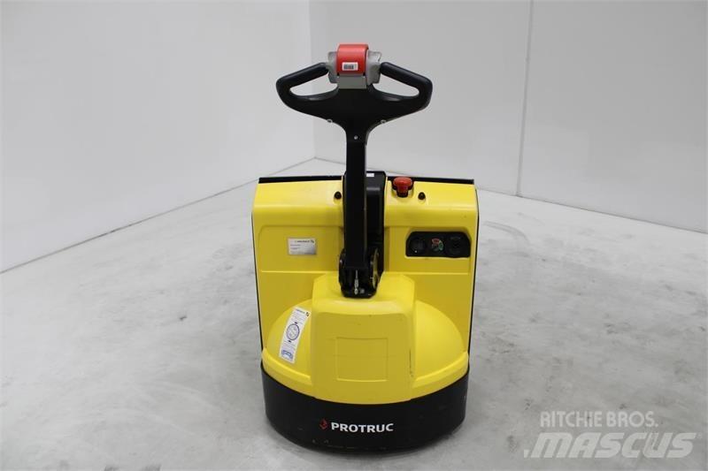 Hyster P1.6 Električni nizko dvižni viličar