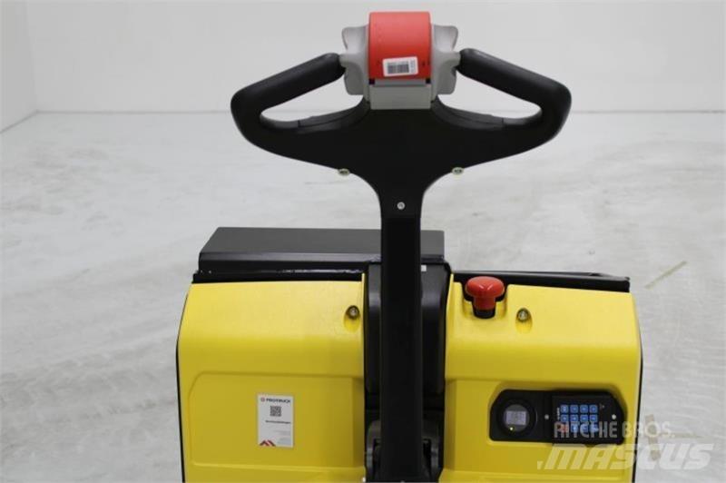 Hyster P1.6 Električni nizko dvižni viličar