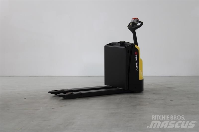 Hyster P1.6 Električni nizko dvižni viličar
