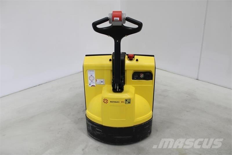 Hyster P1.6 Električni nizko dvižni viličar