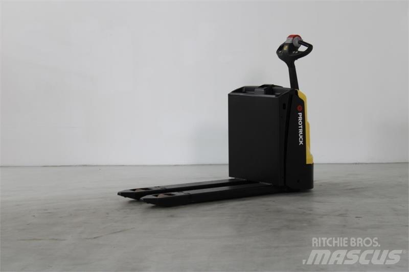 Hyster P1.6 Električni nizko dvižni viličar