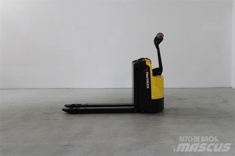 Hyster P1.6 Električni nizko dvižni viličar