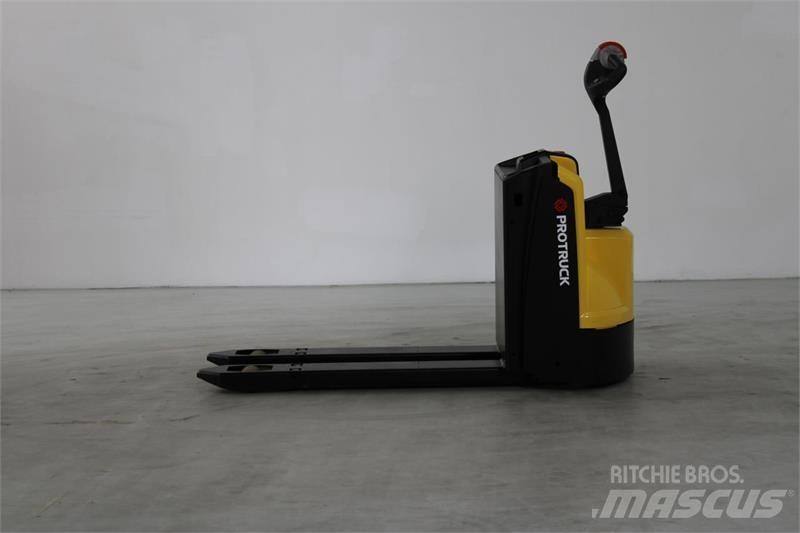 Hyster P1.6 Električni nizko dvižni viličar