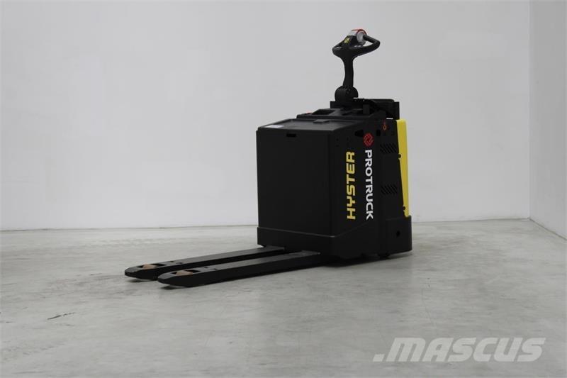 Hyster P2.0S Električni nizko dvižni viličar s stojiščem