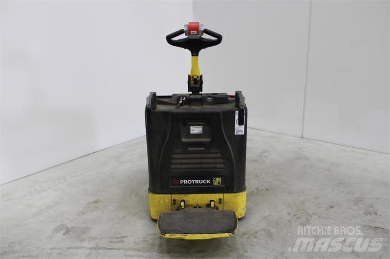 Hyster P2.0S Električni nizko dvižni viličar s stojiščem