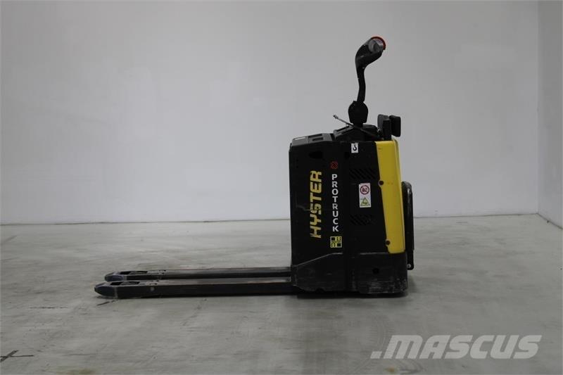 Hyster P2.0S Električni nizko dvižni viličar s stojiščem