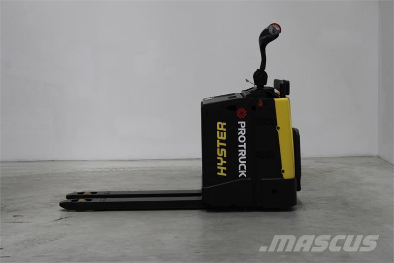 Hyster P2.0S Električni nizko dvižni viličar s stojiščem