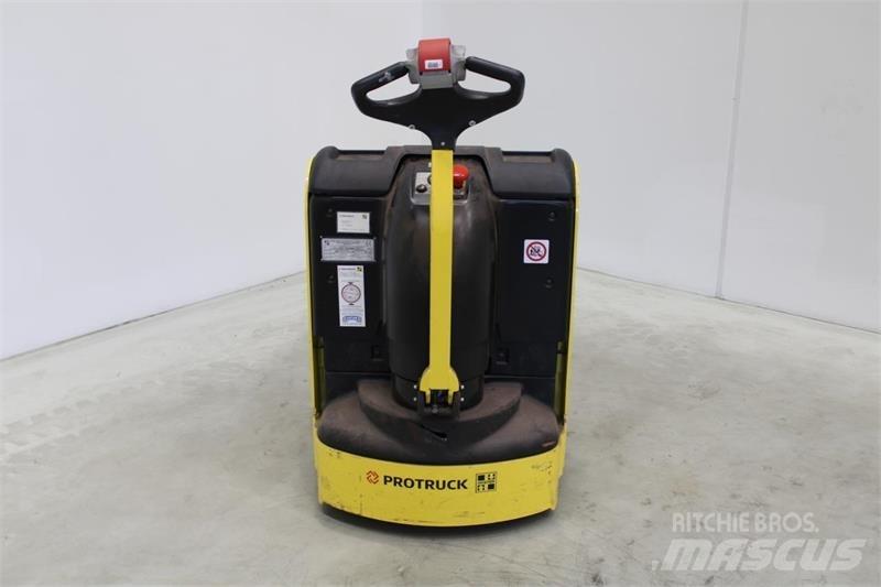 Hyster P3.0 Električni nizko dvižni viličar