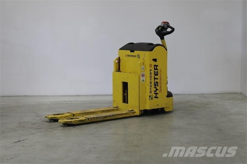 Hyster P3.0 Električni nizko dvižni viličar