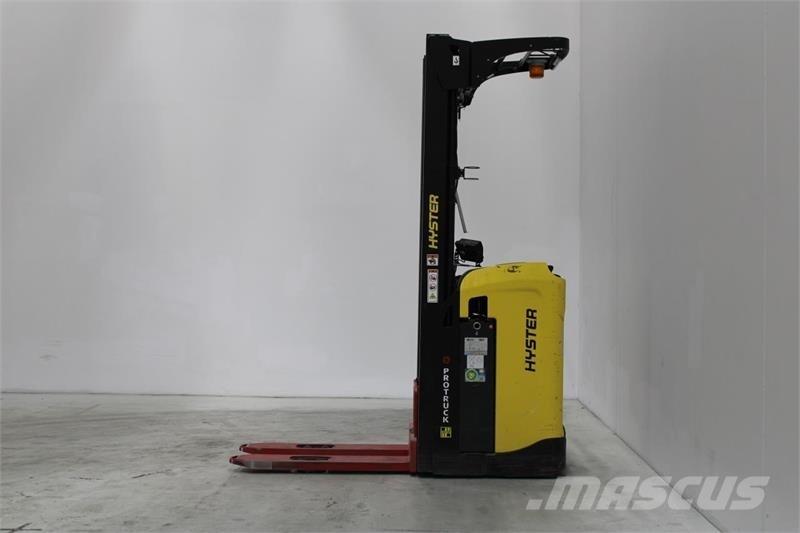 Hyster RS1.6 Samopogonski ročni viličarji
