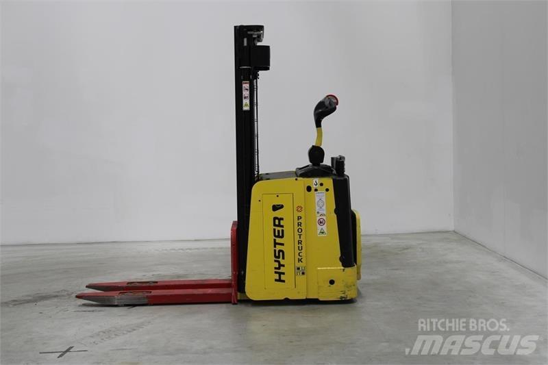 Hyster S1.5S Samopogonski ročni viličarji