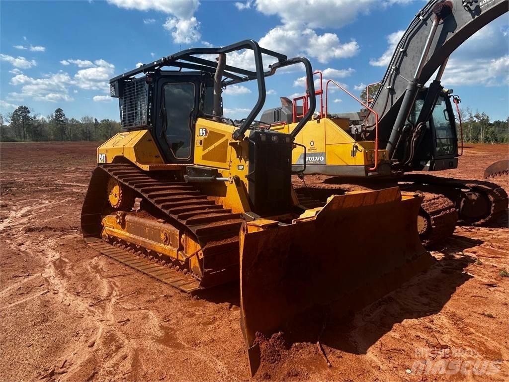 CAT D5 Buldožerji goseničarji