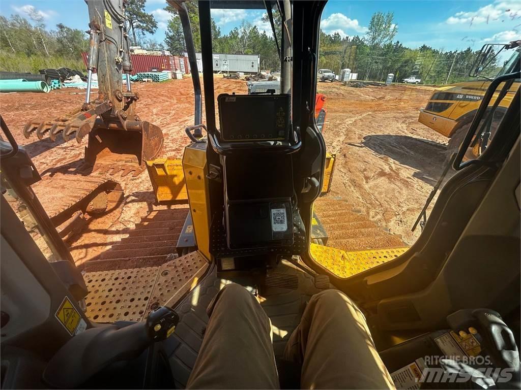 CAT D5 Buldožerji goseničarji