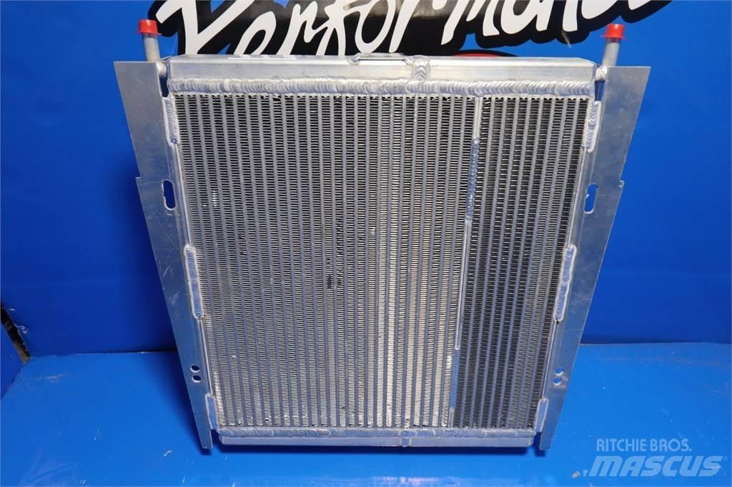 CASE 580L Radiatorji