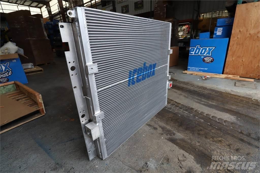 CAT 320D Radiatorji