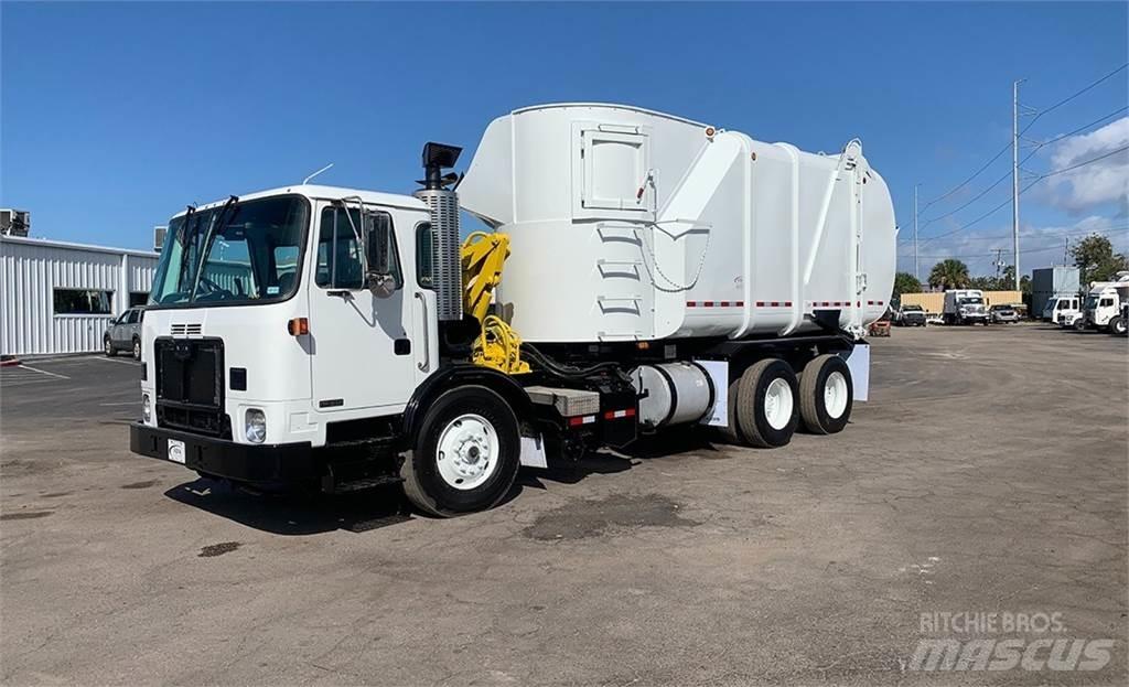 Autocar ACX64 Komunalni tovornjaki
