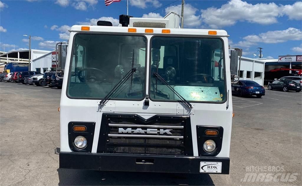 Mack LEU613 Komunalni tovornjaki