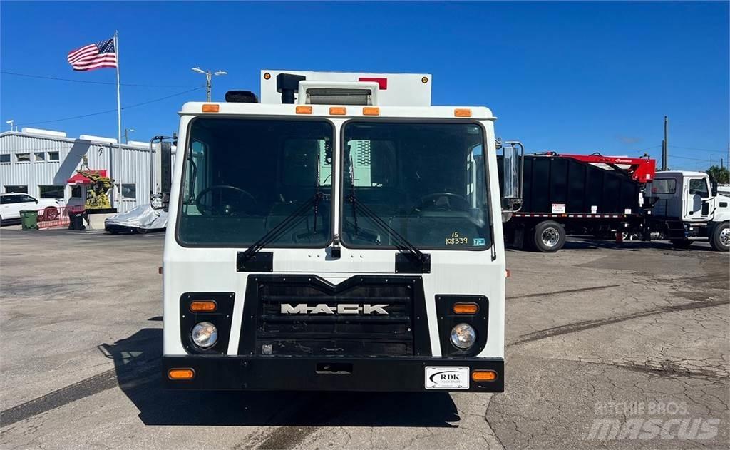 Mack LEU613 Komunalni tovornjaki
