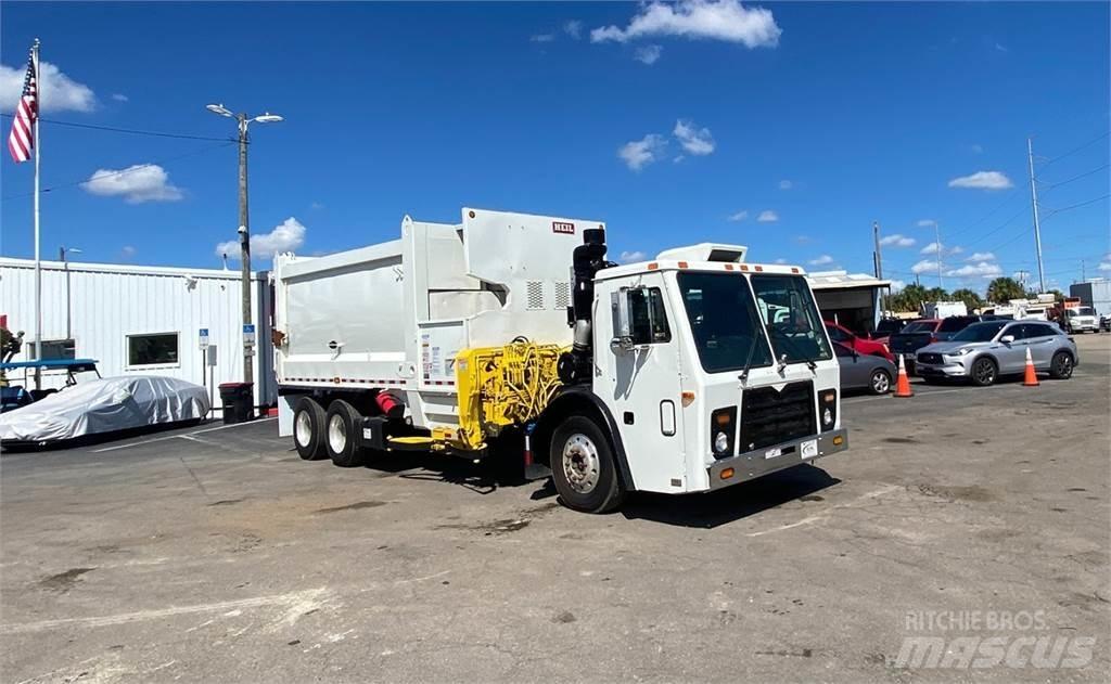 Mack LEU613 Komunalni tovornjaki