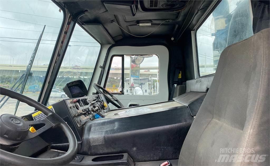 Mack LEU613 Komunalni tovornjaki