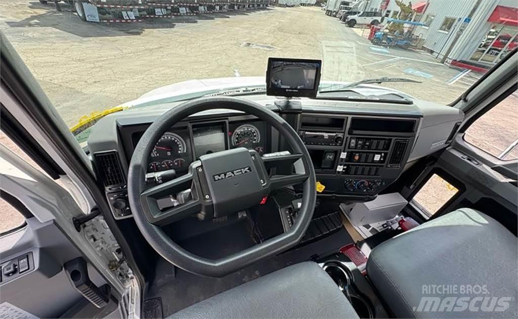 Mack MD6 Komunalni tovornjaki