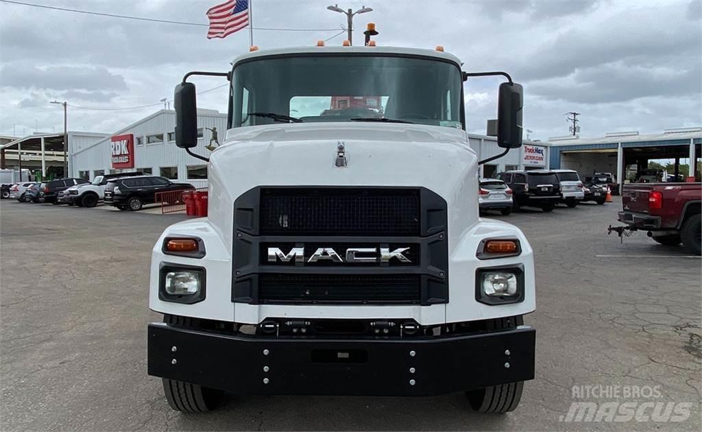 Mack MD6 Grabeži