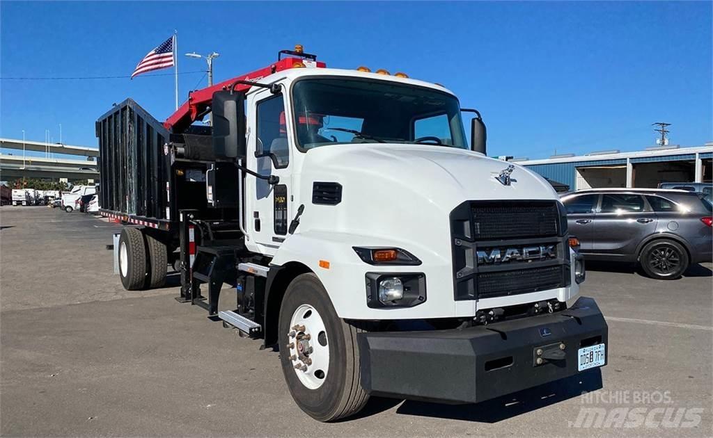 Mack MD7 Grabeži