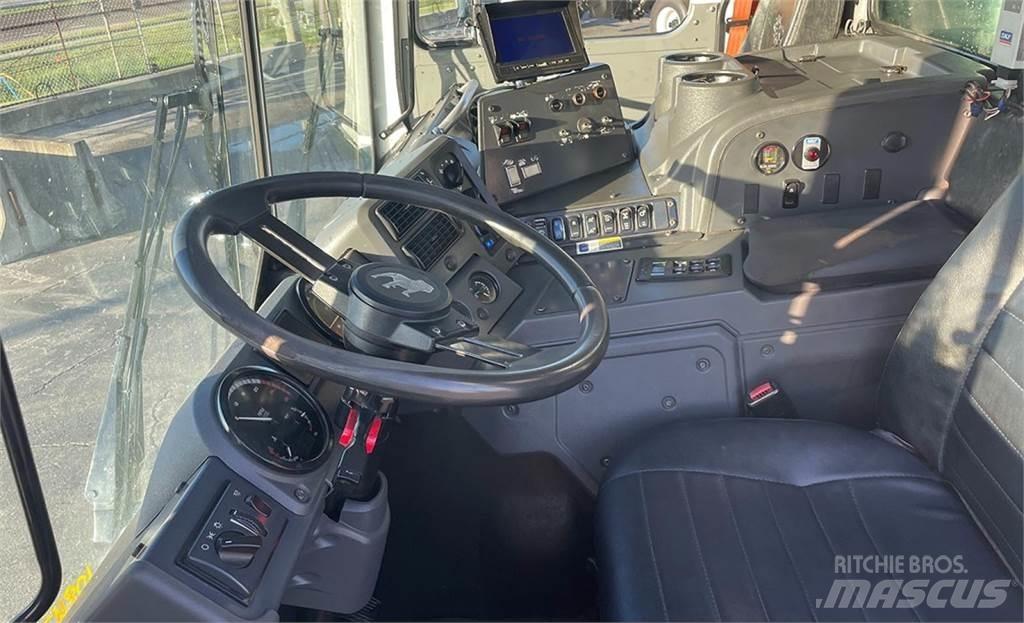 Mack MRU613 Komunalni tovornjaki