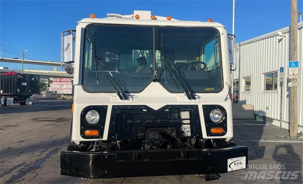 Mack MRU613 Komunalni tovornjaki