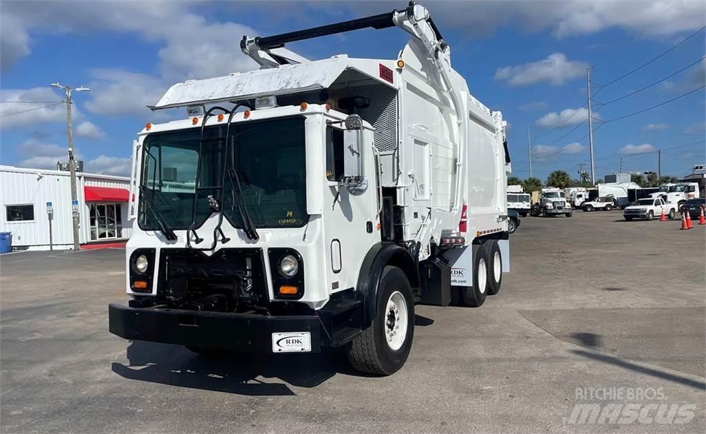 Mack MRU613 Komunalni tovornjaki