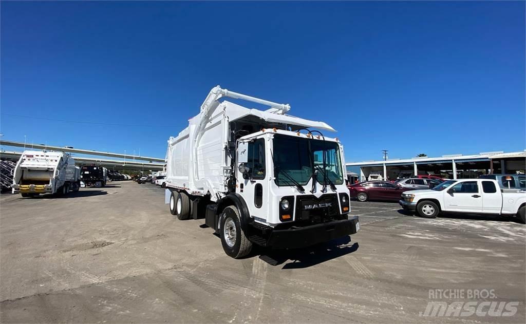 Mack MRU613 Komunalni tovornjaki