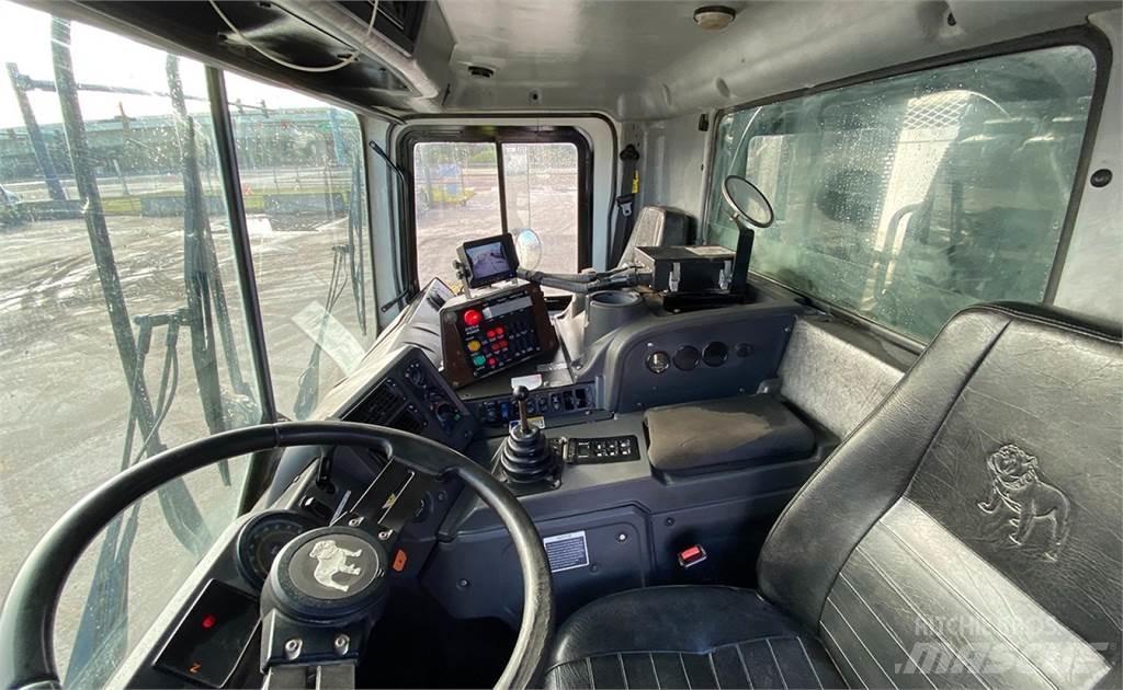 Mack MRU613 Komunalni tovornjaki