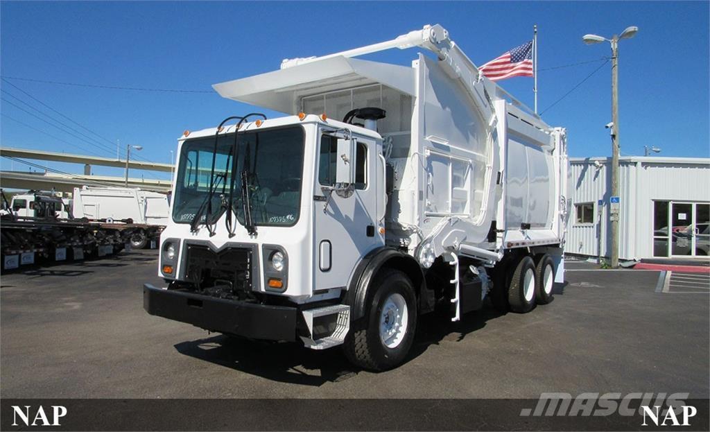 Mack MRU613 Komunalni tovornjaki
