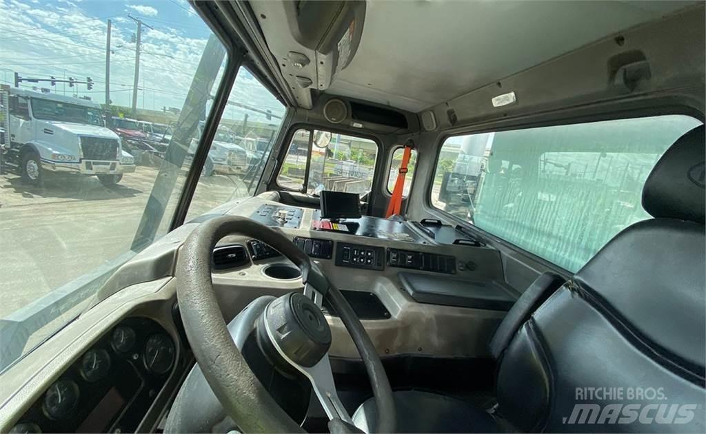 Peterbilt 320 Komunalni tovornjaki