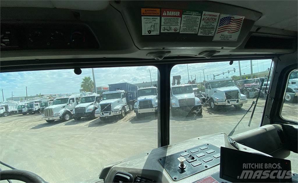 Peterbilt 320 Komunalni tovornjaki