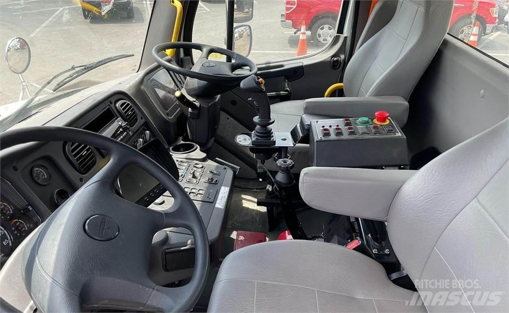 Peterbilt 520 Komunalni tovornjaki