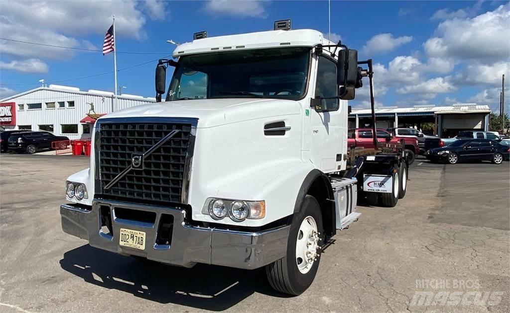 Volvo VHD64 Razstavljivi tovornjaki z žičnimi dvigali