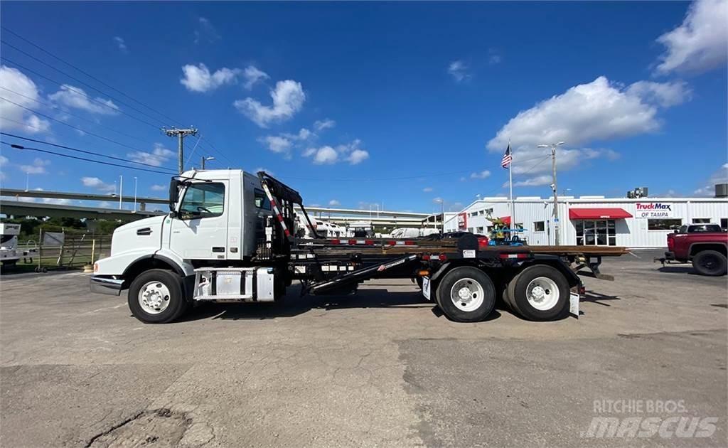 Volvo VHD64 Razstavljivi tovornjaki z žičnimi dvigali