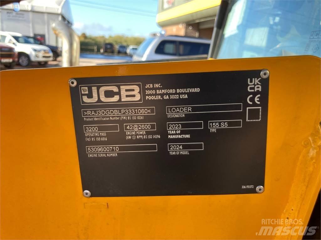JCB 155 Kmetijski teleskopski nakladalci