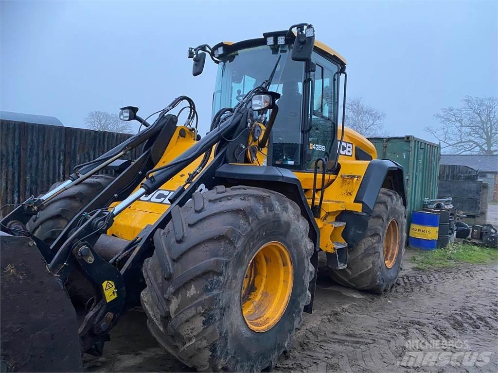 JCB 435S Kmetijski teleskopski nakladalci