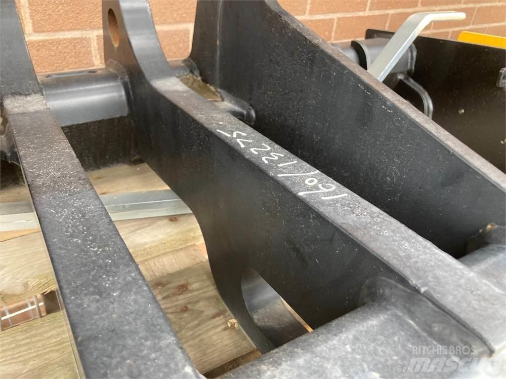 JCB Q-FIT Kmetijski teleskopski nakladalci