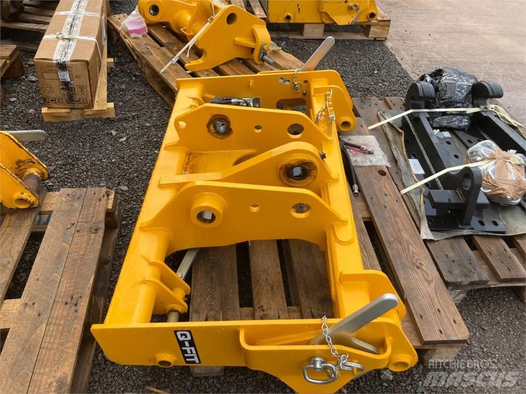 JCB Q-FIT Kmetijski teleskopski nakladalci