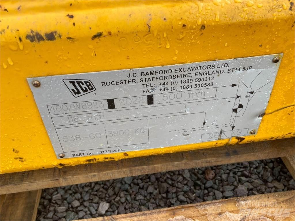 JCB Q-FIT Kmetijski teleskopski nakladalci