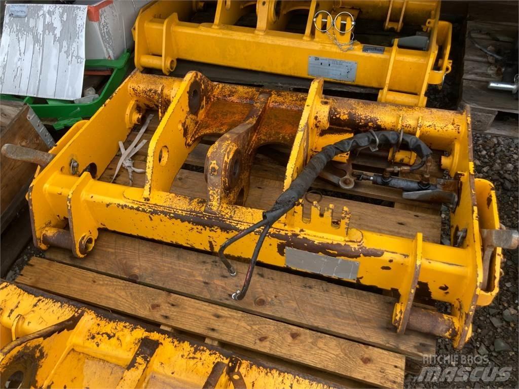 JCB Q-FIT Kmetijski teleskopski nakladalci