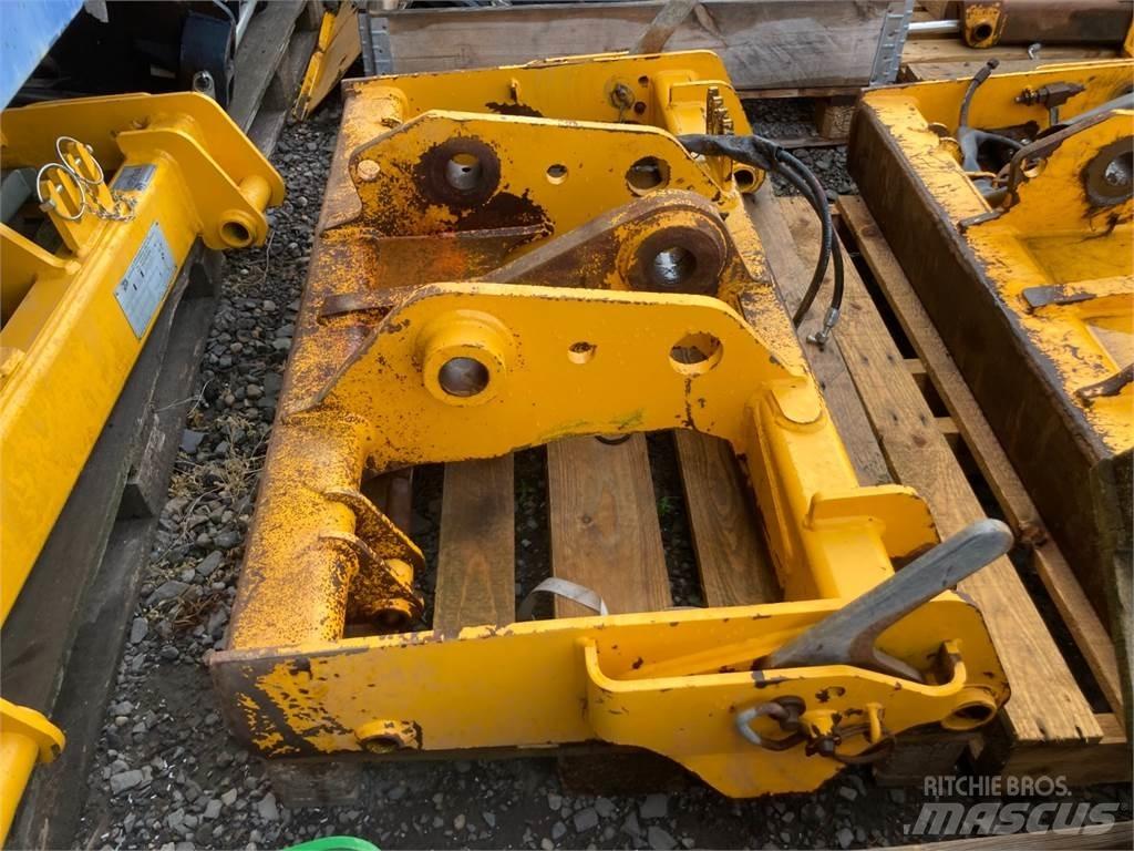 JCB Q-FIT Kmetijski teleskopski nakladalci