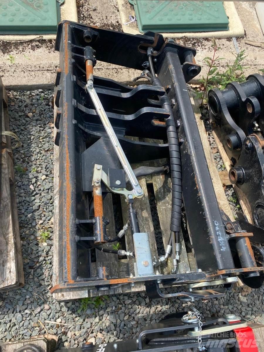 JCB Q-FIT Kmetijski teleskopski nakladalci