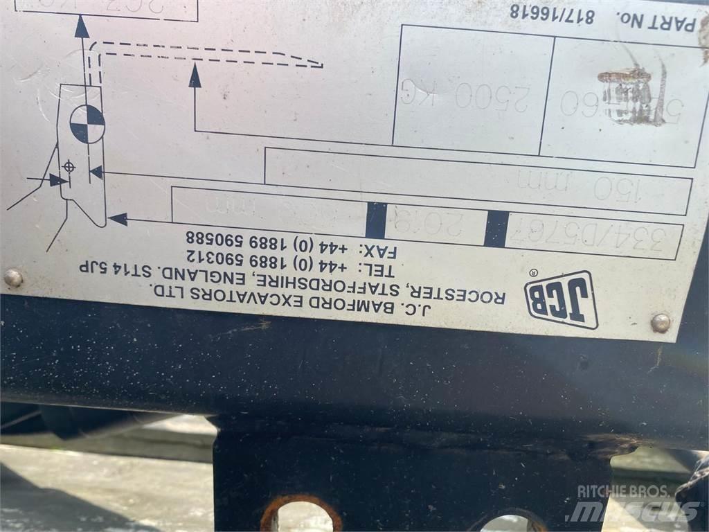 JCB Q-FIT Kmetijski teleskopski nakladalci