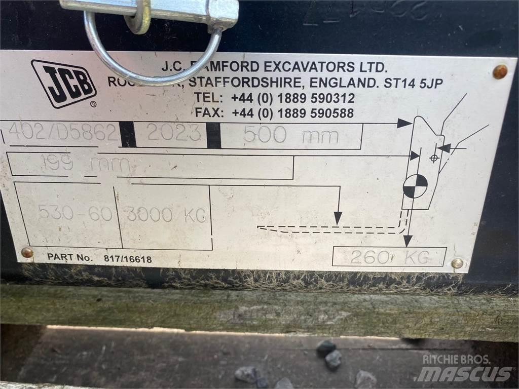 JCB Q-FIT Kmetijski teleskopski nakladalci