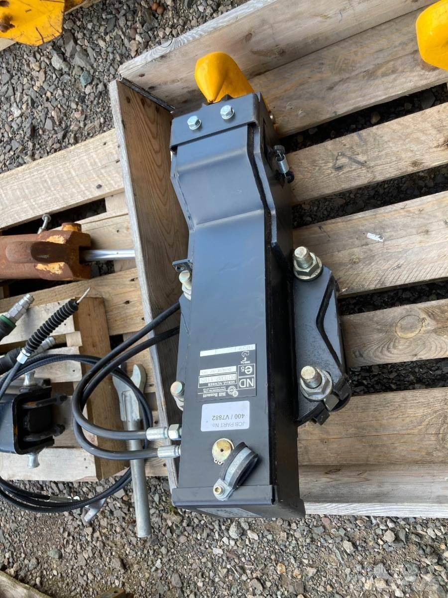 JCB TM320 Kmetijski teleskopski nakladalci