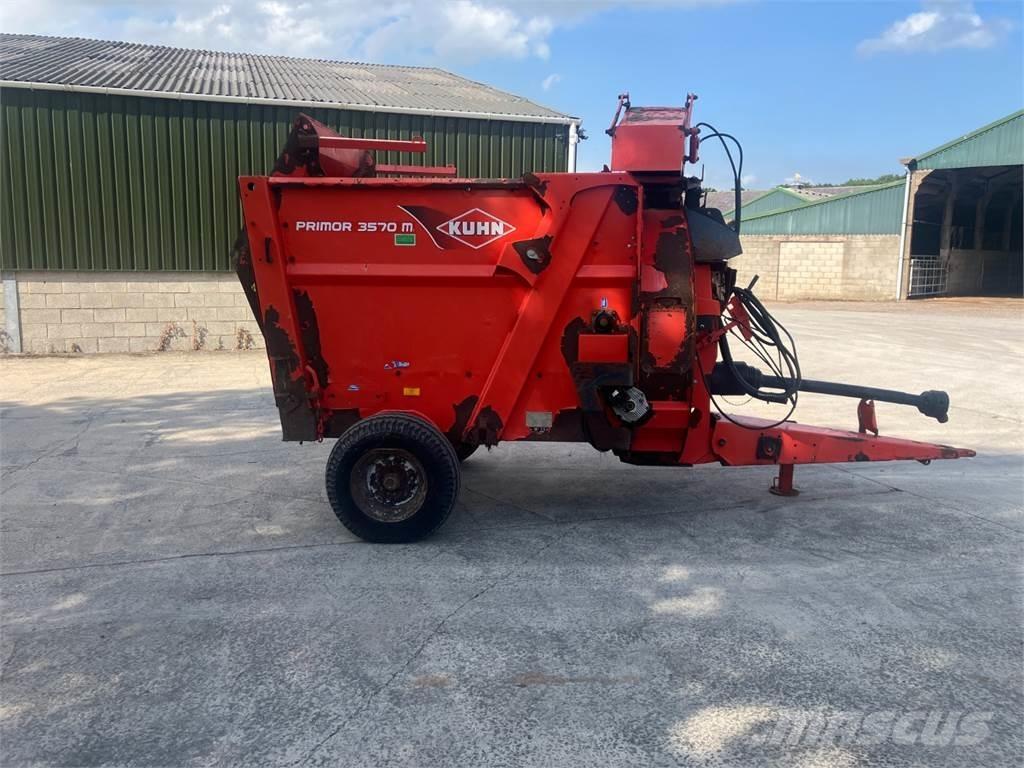 Kuhn 3570 Rezač za bale, oprema za rezanje in odvijanje bal